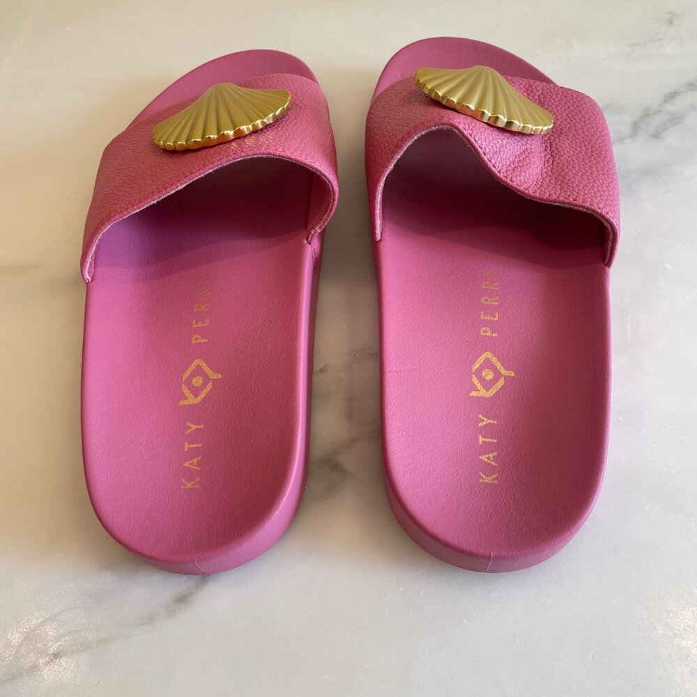 Katy Perry Shell Pool Slide in Pink, Size 6 - Picture 5 of 7